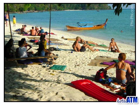 Phi Phi Villa Resort beach
