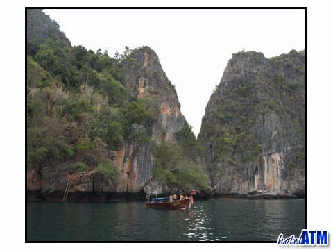 Phi Phi Island cliffs for jumping action