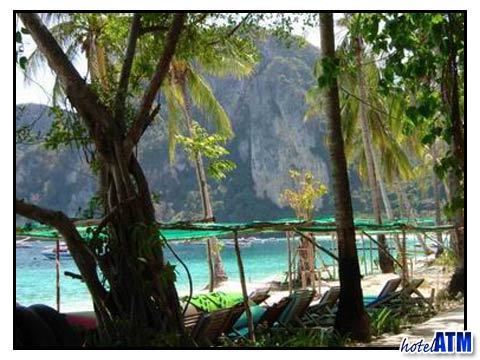 Phi Phi Island beach for Confined Water dive courses