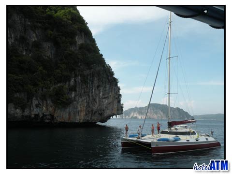 Phi Phi sailing rentals and adventure tours