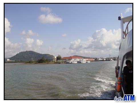 Leaving Rassada Pier Phuket behind